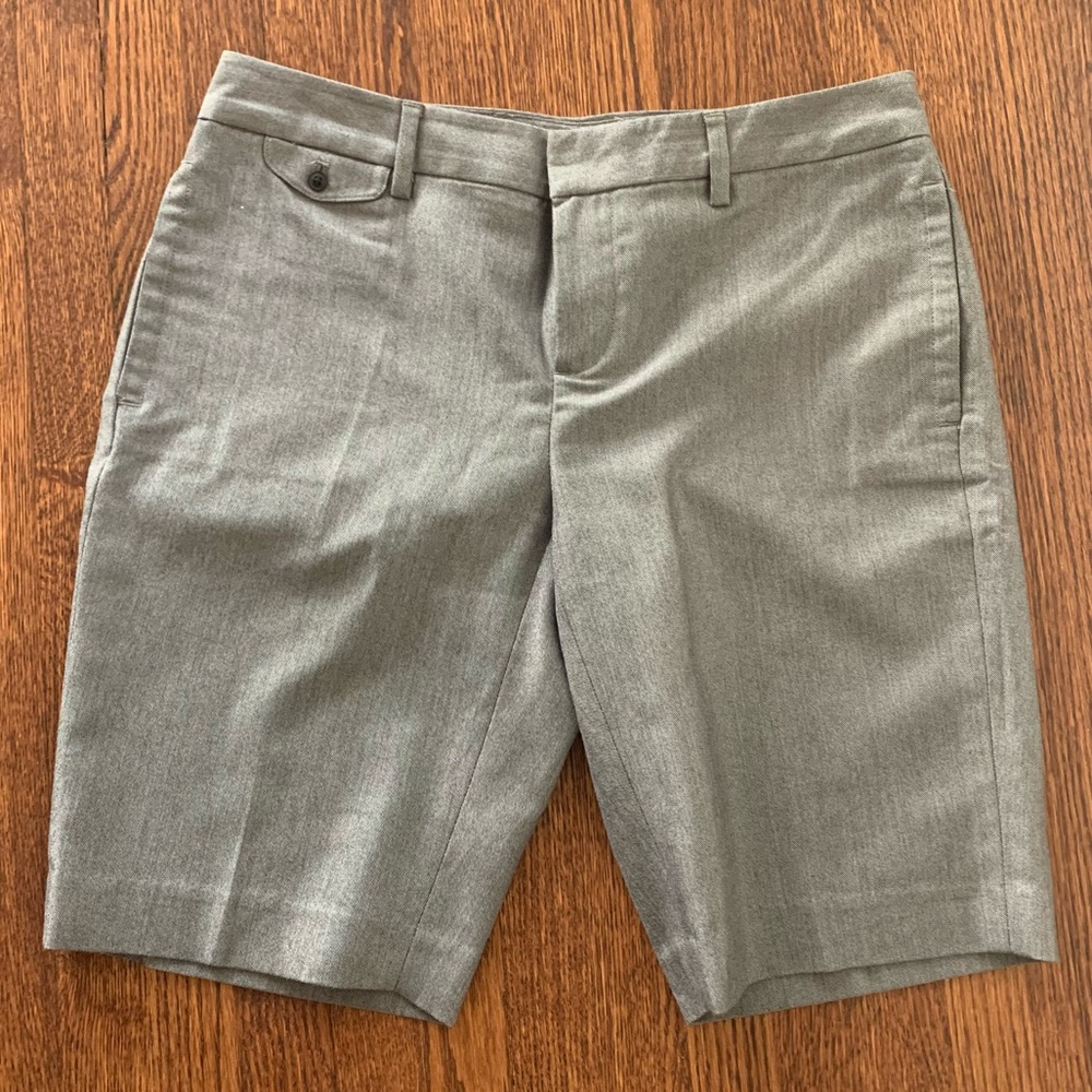 CLASSIC GREY GAP SHORTS